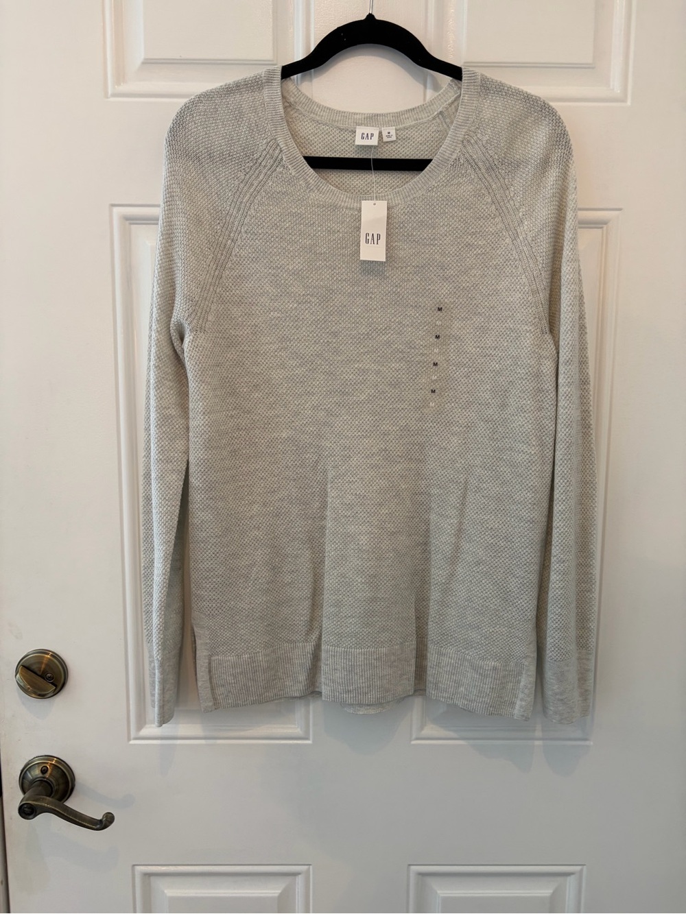GAP Women’s Light Gray Knit Crewneck Sweater